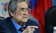Тулеев попросил проверить его доходы после сообщений о "несметных богатствах"