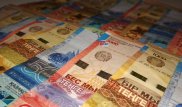 Тенге продолжает укрепляться на бирже