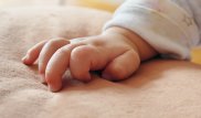 Младенец умер рядом с уснувшей матерью в Костанайской области