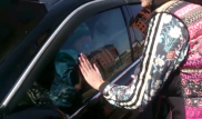 Карагандинка случайно заблокировала годовалого малыша в авто