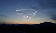 Загадочные спирали на небе озадачили жителей Риддера