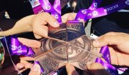 Бегуны собирают пазлы из медалей "Алматы Марафона"