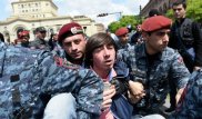 Ситуация в Армении: Военные обсуждают введение режима ЧП