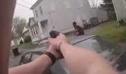 Расстрел грабителя полицейскими в США попал на видео