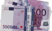 128 тысяч евро заменили сувенирными банкнотами сотрудницы банка в Алматы