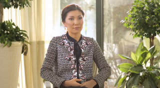 Алия Назарбаева. Кадр из видео 