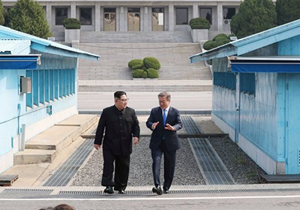© REUTERS / Korea Summit Press Pool