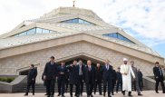 Назарбаев посетил новую мечеть в Астане