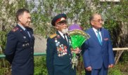Полицейские доставили "парад" в дома ветеранов в ВКО