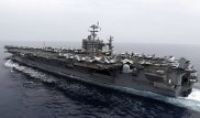 СМИ: Российский корабль играет в "кошки-мышки" с авианосцем американских ВМС
