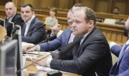 Депутат ударил дерзившего ему подростка и попал на видео