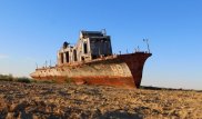 Корабль из клипа Pink Floyd на обмелевшем Арале распилили на металлолом