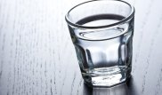 Назван напиток, который вредит печени сильнее водки