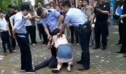 Китаянка жестоко отомстила возлюбленному во время прощального поцелуя