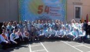 Выпускники отказались от лимузина и помогли онкобольным детям в Алматы