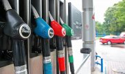 Конкуренты здесь не нужны - эксперты о планах запретить ввоз бензина из России