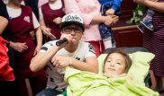Звезды Open Air навестили тяжелобольных детей в Астане