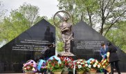 Памятник жертвам голода и политических репрессий открыли в Актобе