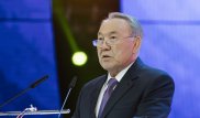Все бегают за чиновниками - Назарбаев о коррупции