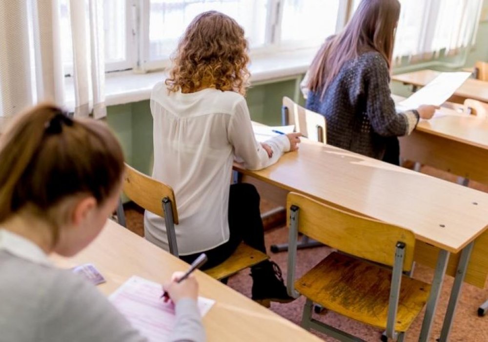В Татарстане школьнице пришлось снять белье, чтобы пройти на экзамен