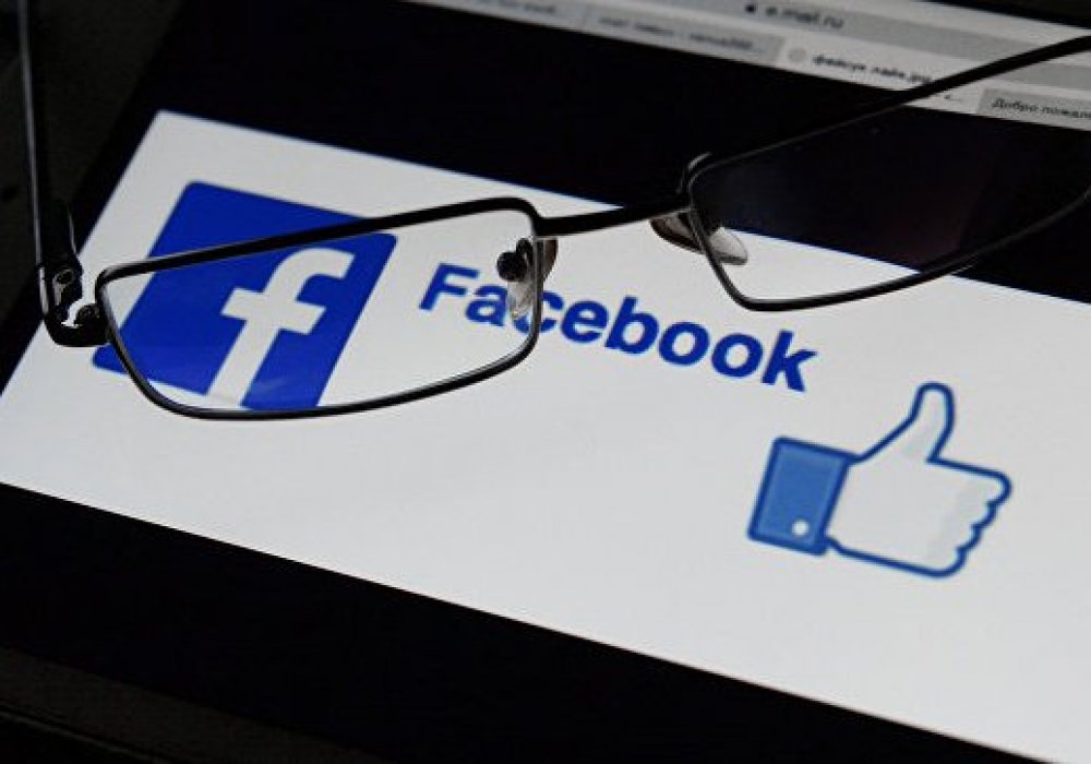 Пользователь показал необычную функцию Facebook c помощью "поста-иллюзии"