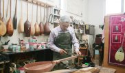 Домбыра таңдай білеміз бе? Шебердің кеңестері