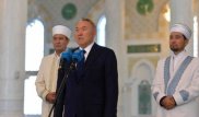Назарбаев поздравил казахстанцев с праздником Ораза айт