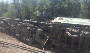 11 человек пострадали при сходе вагонов в Шу - Генпрокуратура