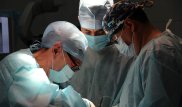 Онкологтар бас және мойын қатерлі ісігі белгілерін анықтау жолын айтты