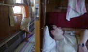Выяснилось, как пассажиры поездов поступают с храпящими соседями