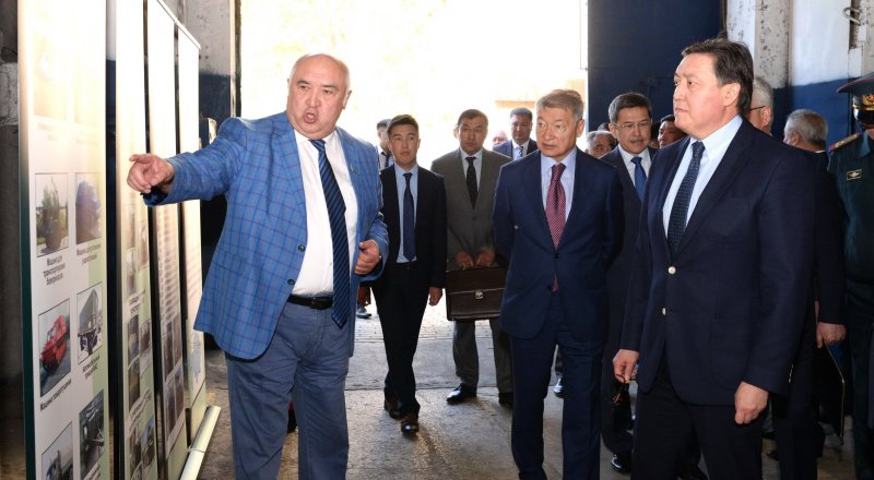 Аскар Мамин проинспектировал ход реализации проектов в Павлодарской и Восточно-Казахстанской областях