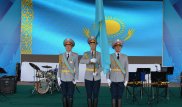 Вальс на машинах и танцевальный флешмоб: День полиции празднуют в Казахстане