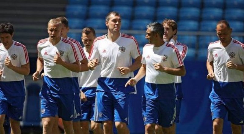 Валуев пригрозил футболистам сборной России перед игрой с Уругваем