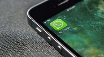 WhatsApp ограничил пересылку одного сообщения до пяти раз