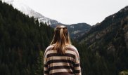 Девушка ушла с парнем в горы Алматы и разбилась насмерть