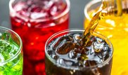 В школах запретили продавать газировку и шоколад