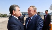 Мирзиеев назвал "уникальные черты" Назарбаева