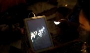 Школьников, застрявших в тайской пещере, учат плавать под водой для эвакуации