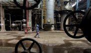 Табак и нефть: Где самые высокие зарплаты в Казахстане