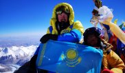 Максут Жумаев с вершины Эвереста поздравил казахстанцев с 20-летием Астаны