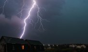 Российский подросток попытался снять грозу и умер