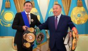 "Дедушки приводят внуков". Подарок Головкина выставили в Библиотеке Президента