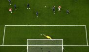 Болельщики выбежали на поле и прервали финал ЧМ-2018