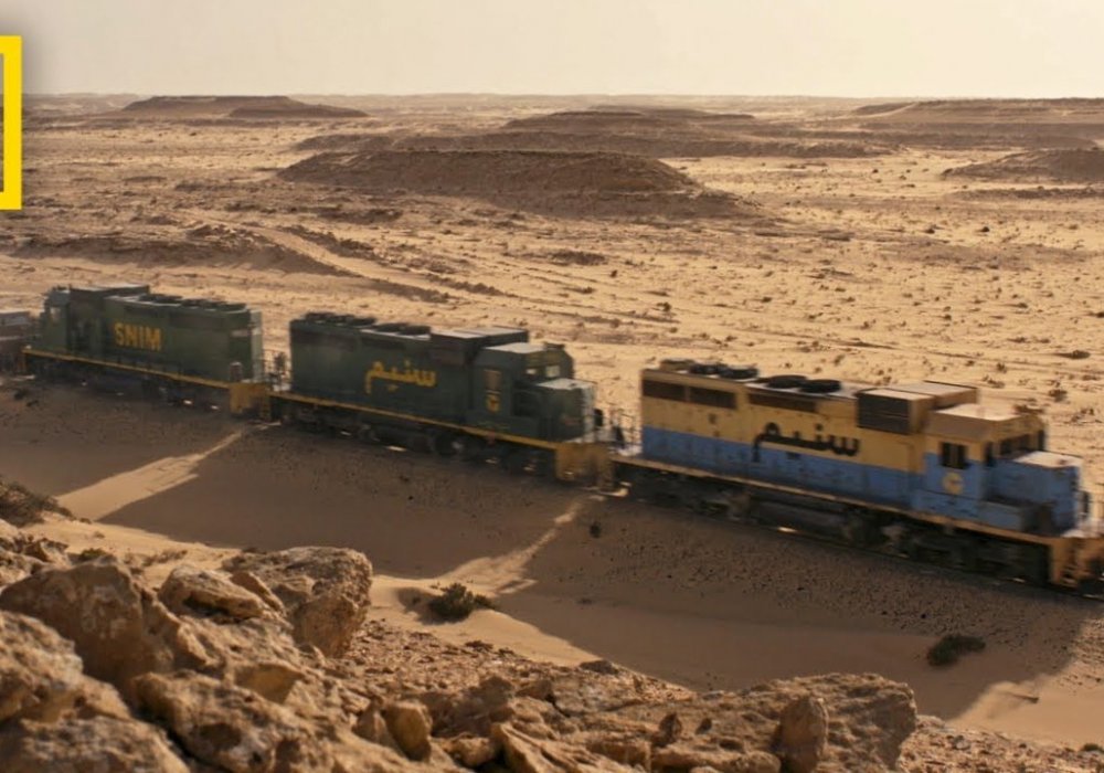 Кадр из видео This Sahara Railway Is One of the Most Extreme in the World