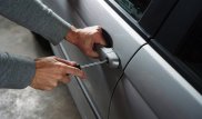 "Кража и скупка зеркал поставлены на поток": Как защититься от автоворов
