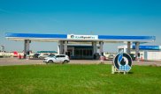 "Не выходя из машины". На заправках "КазМунайГаз" заправляются с помощью смартфонов
