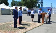 Баталов наградил спецназовцев, спасших малолетнего заложника от отца