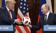 Путин подарил Трампу футбольный мяч с чипом - СМИ