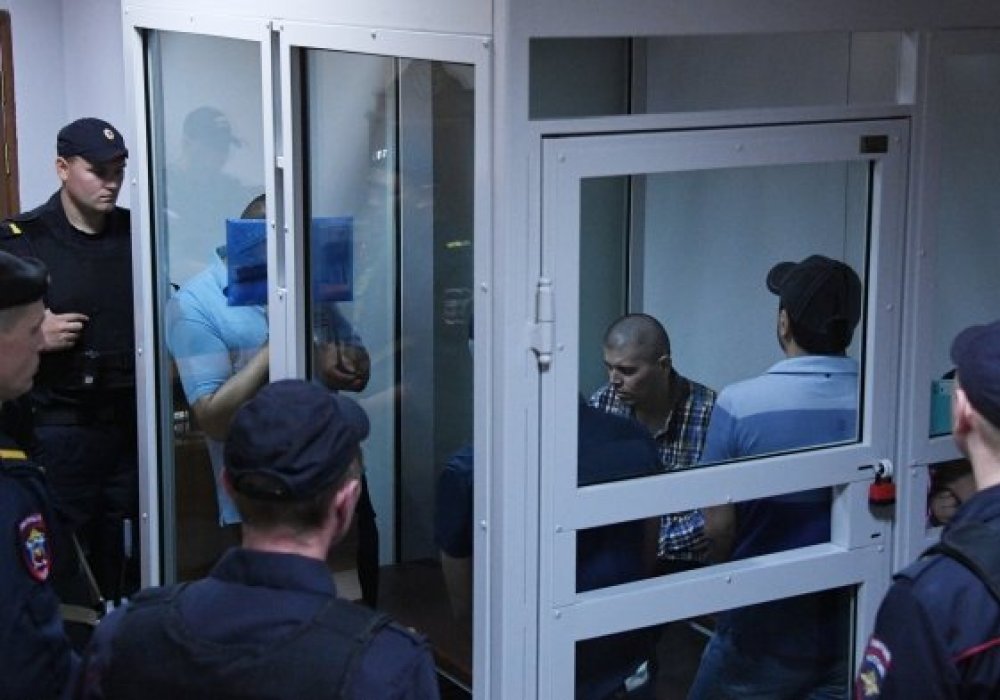 Члены банды GTA, в Мособлсуде во время оглашения приговора.Фото ©РИА Новости