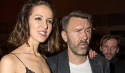 Шнуров официально развелся с Матильдой